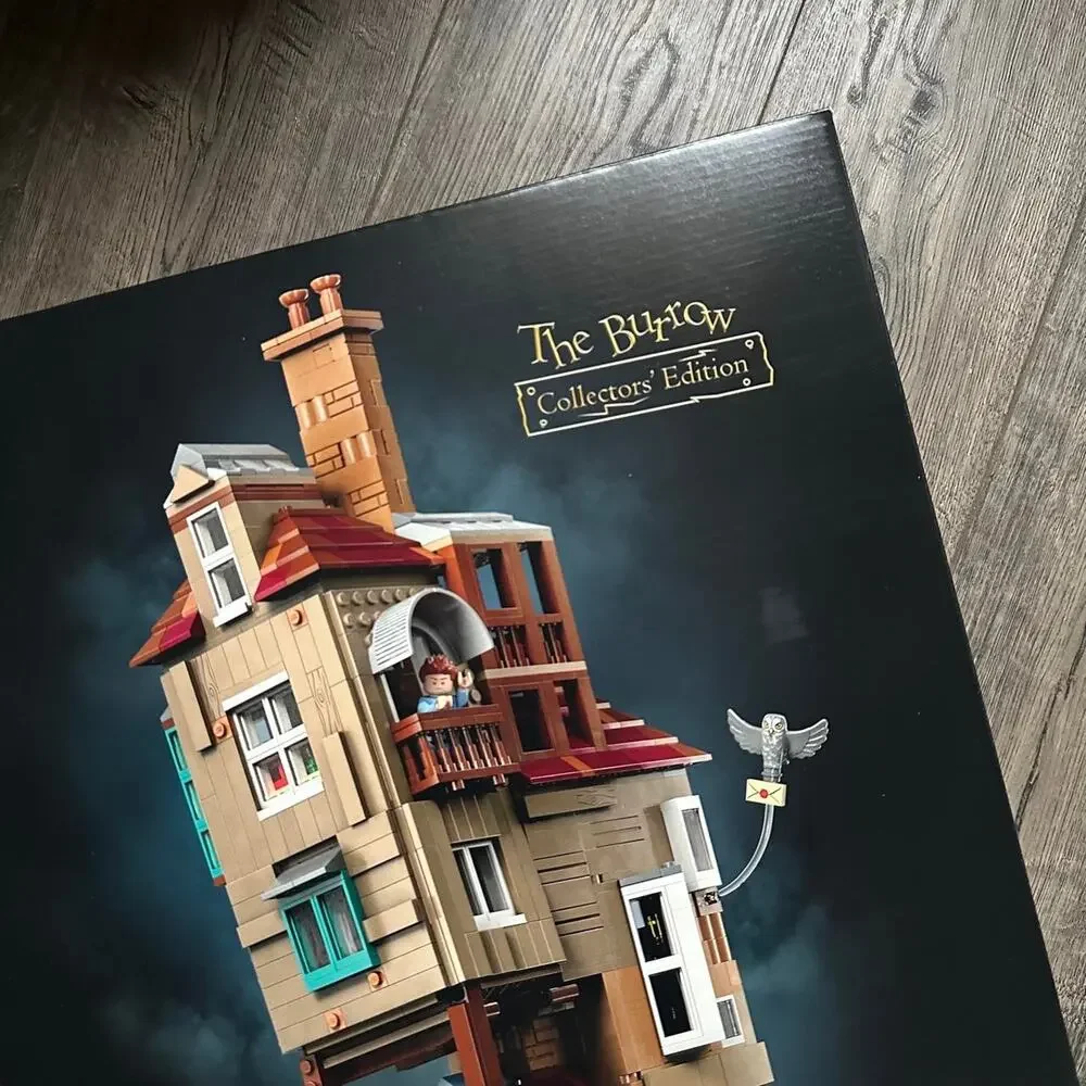Rare Retired LEGO Harry Potter The Burrow Collectors Edition - Set 76437